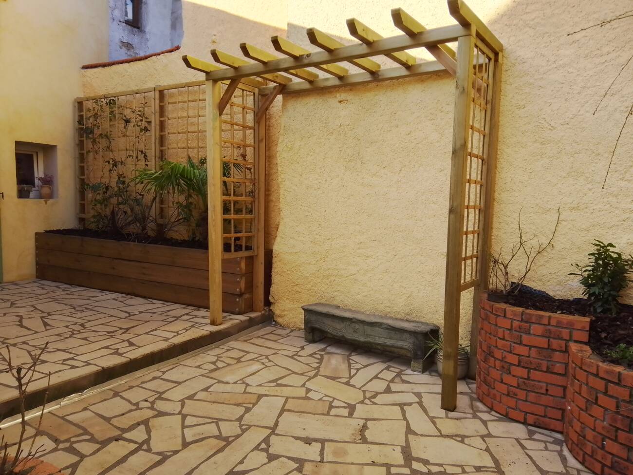 Végétalisation d&#8217;un patio pour préparer l&#8217;été ! Mirecourt 2